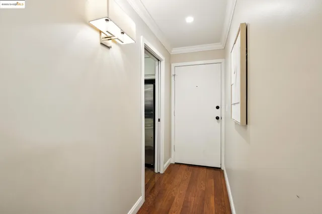 $399,000 | 303 Adams Street, Unit 207, Oakland, CA 94610