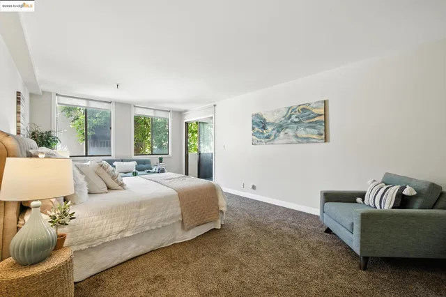 $399,000 | 303 Adams Street, Unit 207, Oakland, CA 94610