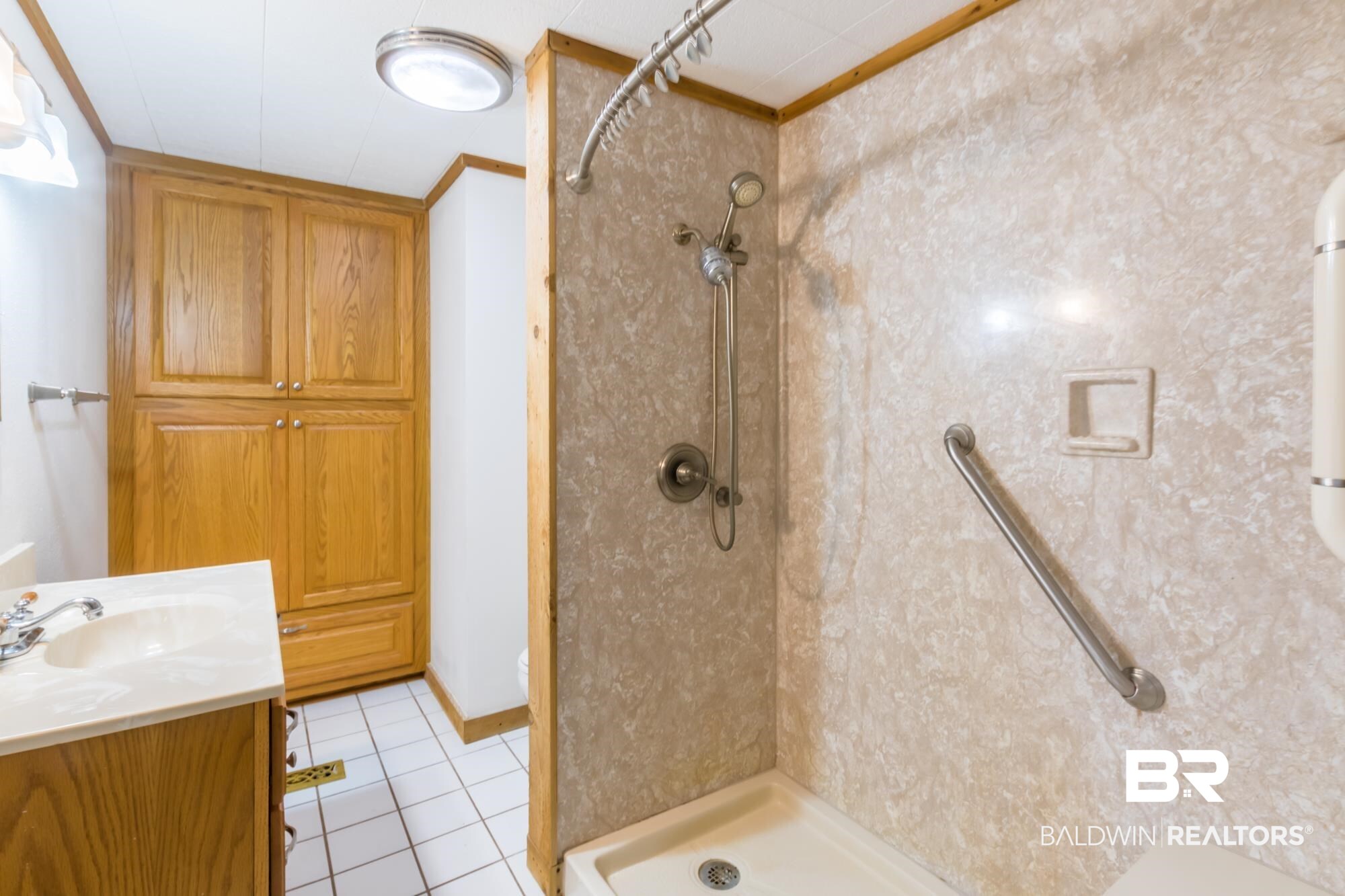 24551 Bretz Lane Elberta, AL 36530 - Photo 27 of 29 Master Bath