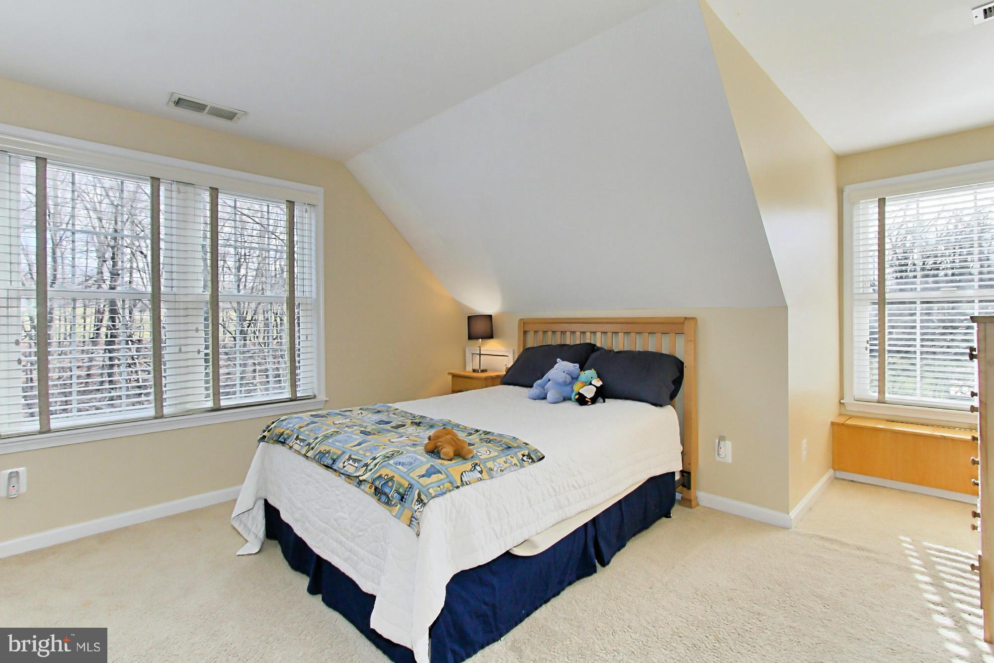 13207 Jasper Road Fairfax, VA 22033 - Photo 20 of 30 Bedroom