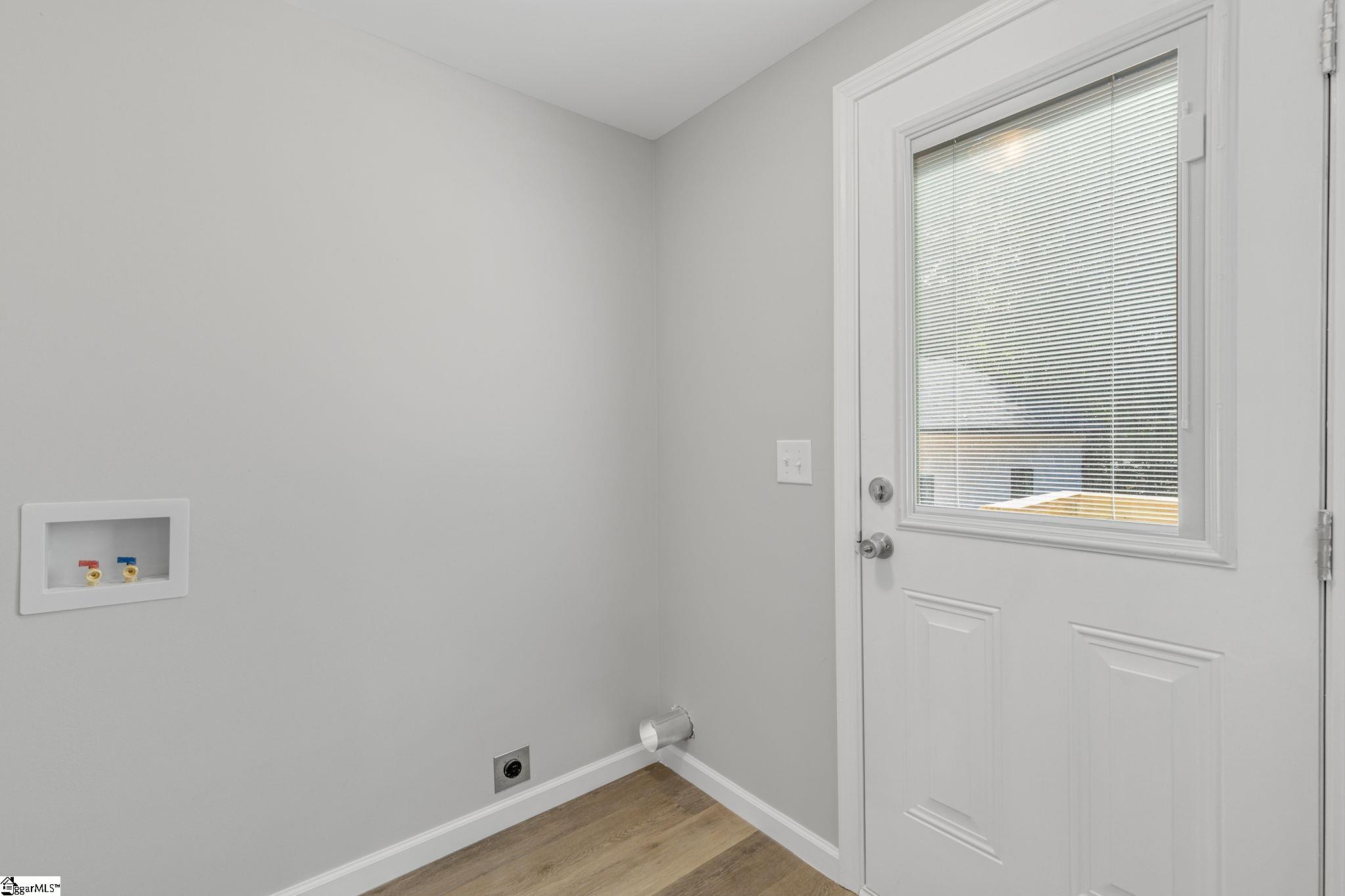861 Rutledge Lake Road Greenville, SC 29617 - Photo 14 of 34 Gallery Image 14