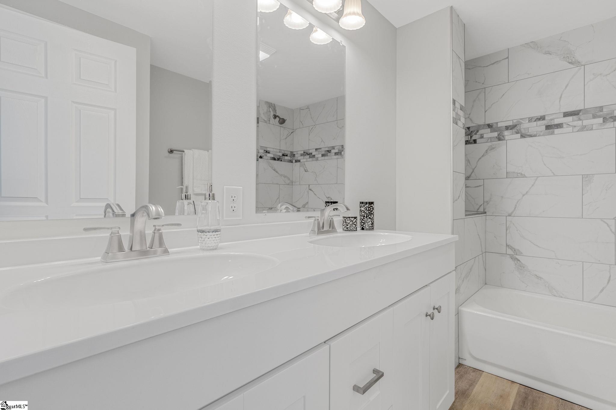861 Rutledge Lake Road Greenville, SC 29617 - Photo 17 of 34 Gallery Image 17