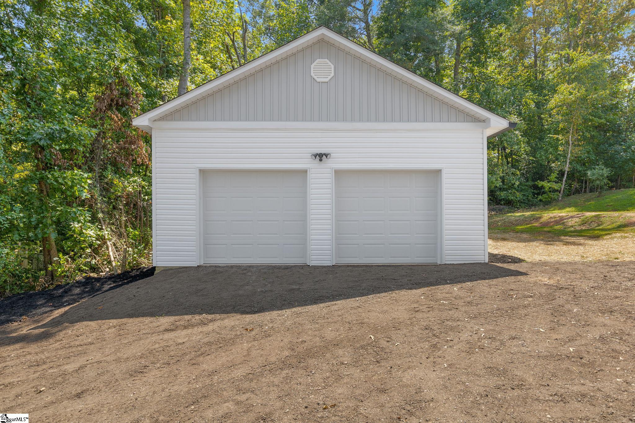 861 Rutledge Lake Road Greenville, SC 29617 - Photo 29 of 34 Gallery Image 29