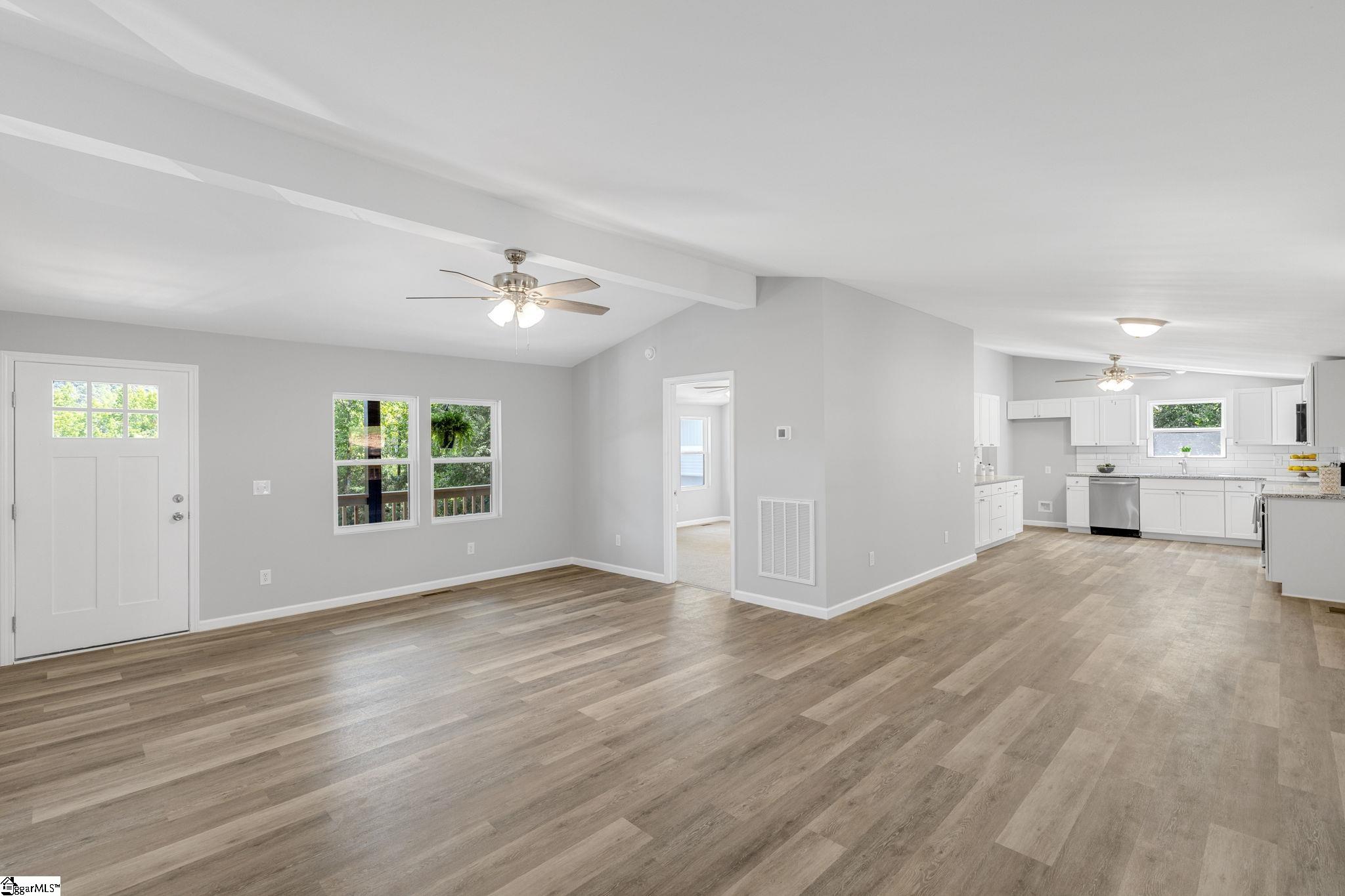 861 Rutledge Lake Road Greenville, SC 29617 - Photo 7 of 34 Gallery Image 7