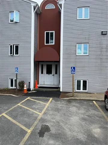 $1,900 | 728 Beverage Hill Avenue, Unit 12, Pawtucket, RI 02861