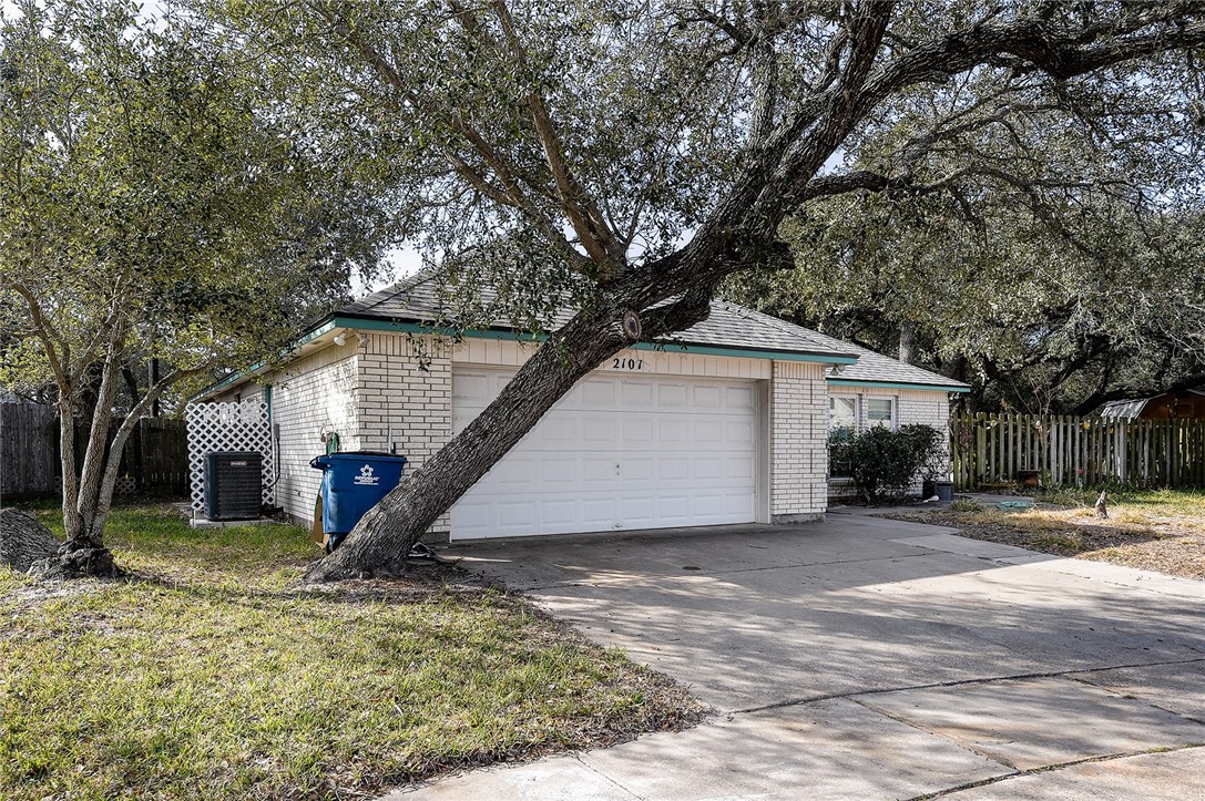 2101 Capeheart Street Ingleside, TX 78362 - Photo 2 of 39