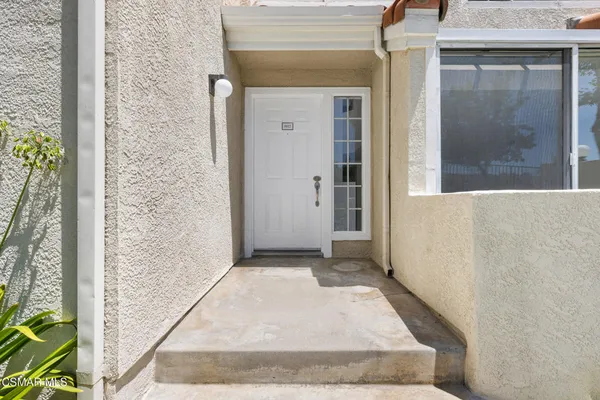 $3,900 | 4240 Lost Hills Road, Unit 802, Calabasas, CA 91301