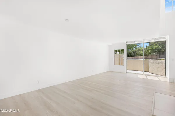 $4,100 | 4240 Lost Hills Road, Unit 802, Calabasas, CA 91301