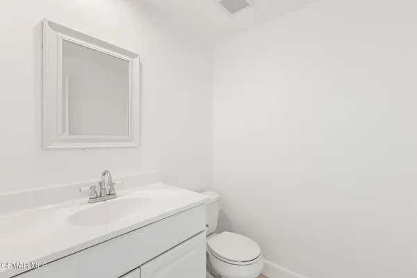 $3,900 | 4240 Lost Hills Road, Unit 802, Calabasas, CA 91301