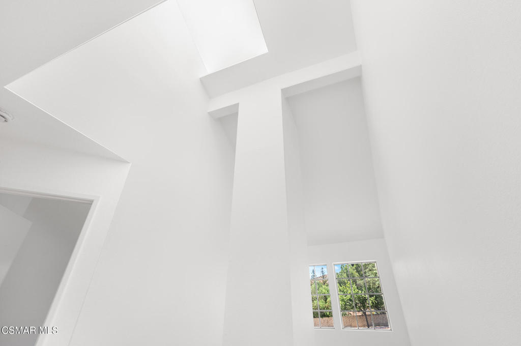 4240 Lost Hills Road, Unit 802 Calabasas, CA 91301 - Photo 39 of 49 a close up of a wall