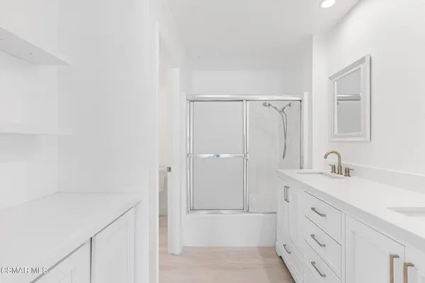 $4,100 | 4240 Lost Hills Road, Unit 802, Calabasas, CA 91301
