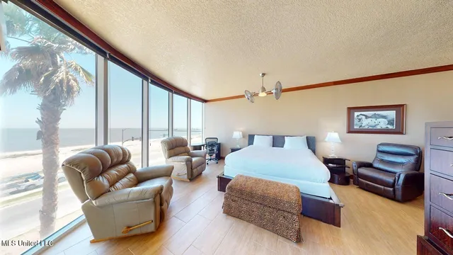 $2,895 | 2060 Beach Boulevard, Unit 105, Biloxi, MS 39531