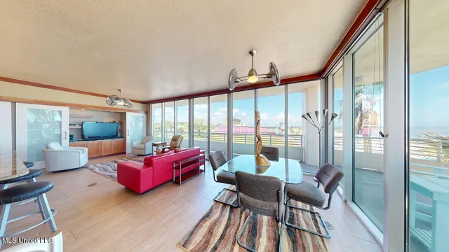 $2,895 | 2060 Beach Boulevard, Unit 105, Biloxi, MS 39531