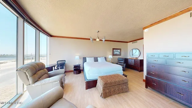 $2,895 | 2060 Beach Boulevard, Unit 105, Biloxi, MS 39531