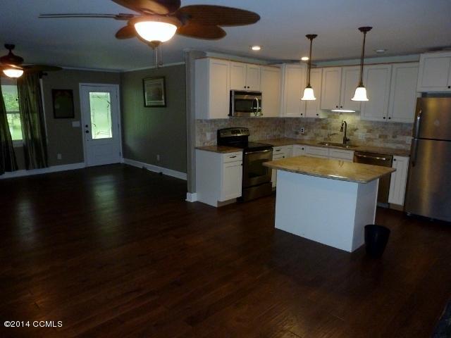 266 Goose Creek Road Hubert, NC 28539 - Photo 11 of 26 kitchen 2 (640x480)
