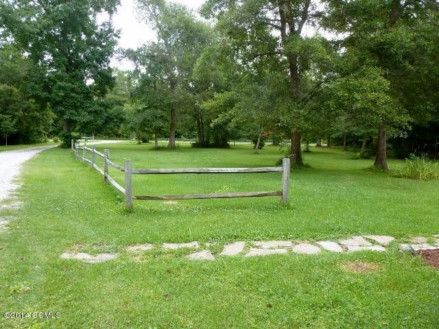 266 Goose Creek Road Hubert, NC 28539 - Photo 3 of 26 front yard (640x480) (2)