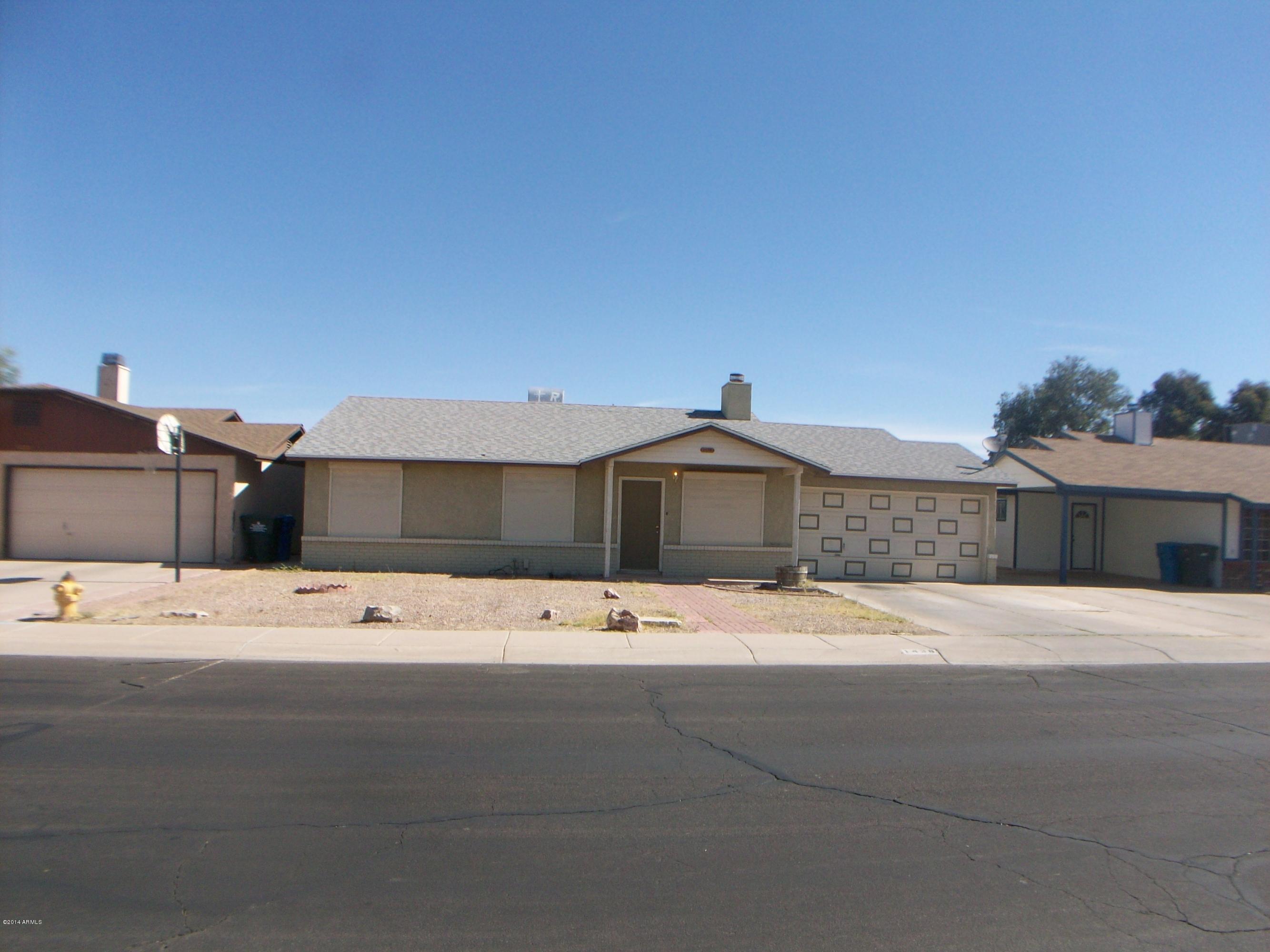 1438 East Carter Road Phoenix, AZ 85042 - Photo 11 of 26 024
