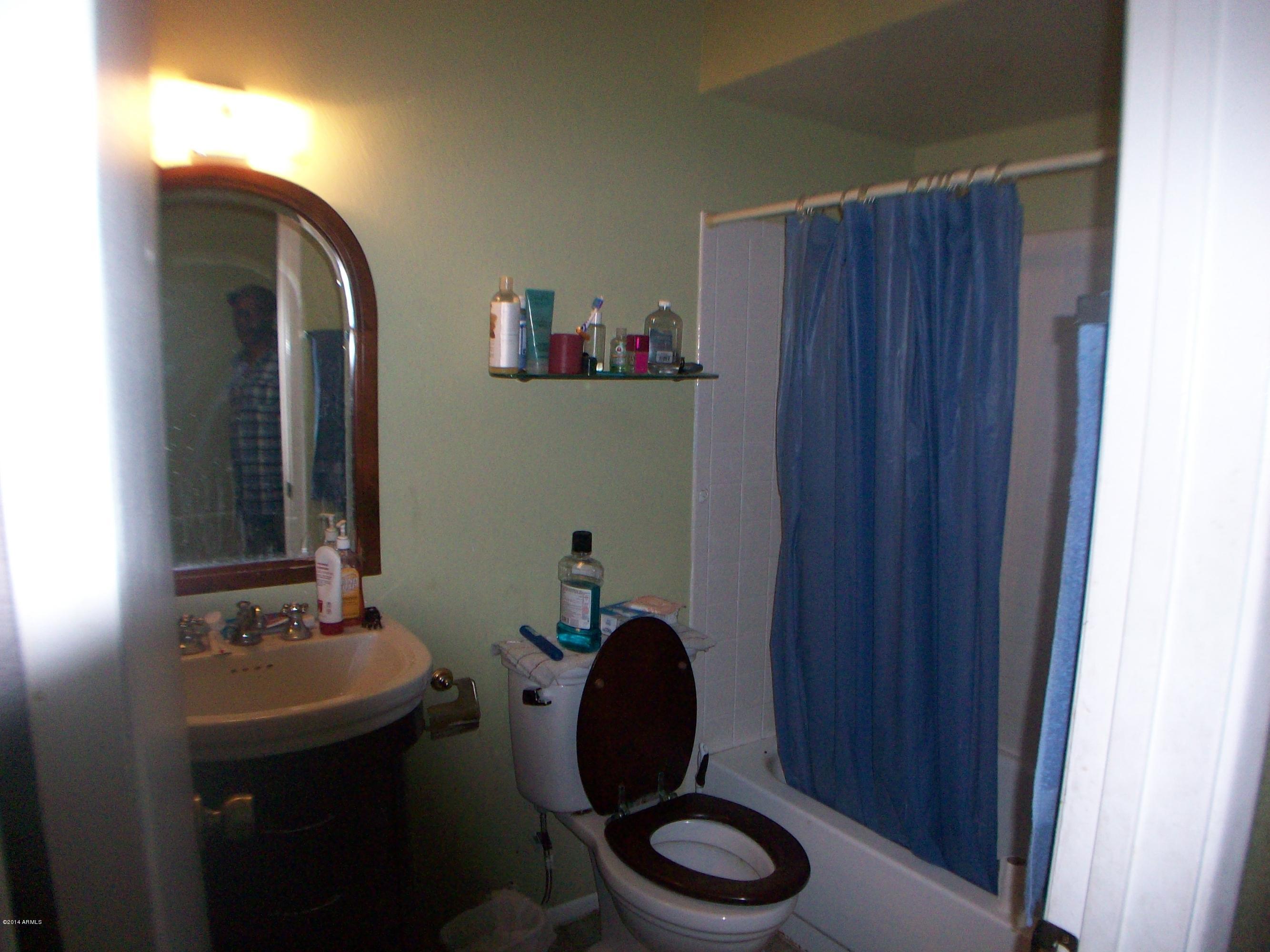 1438 East Carter Road Phoenix, AZ 85042 - Photo 13 of 26 033