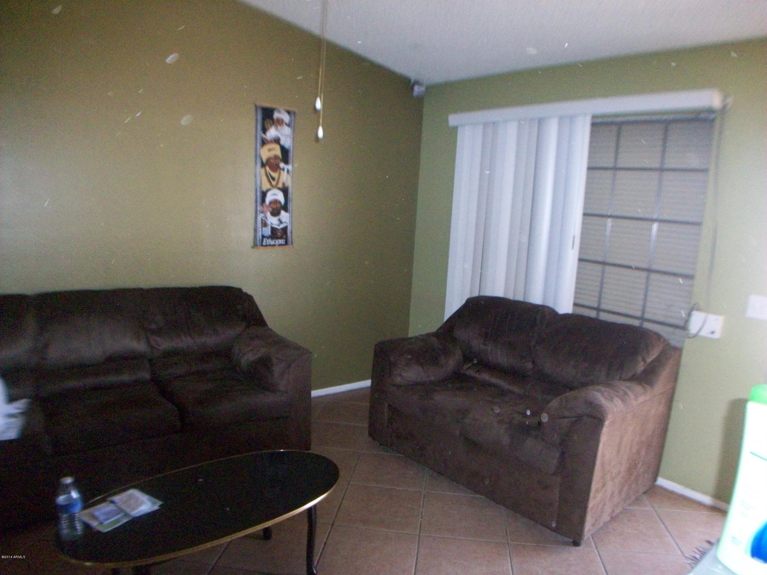 1438 East Carter Road Phoenix, AZ 85042 - Photo 3 of 26 027