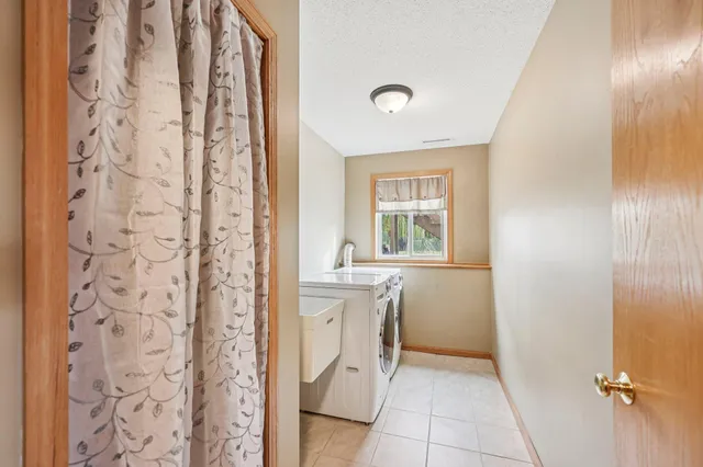 $375,000 | 11763 North Meadow Curve, Lindstrom, MN 55045