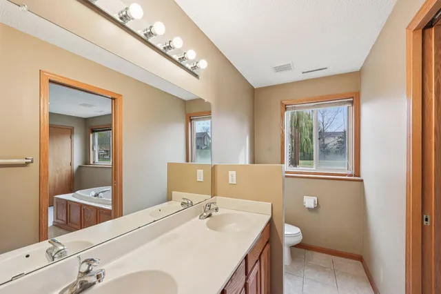 $375,000 | 11763 North Meadow Curve, Lindstrom, MN 55045