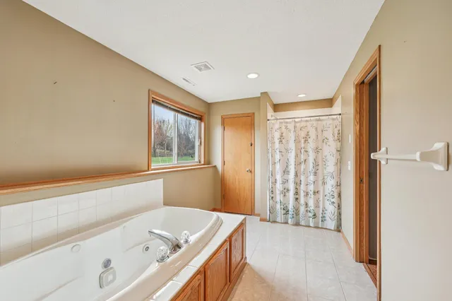 $375,000 | 11763 North Meadow Curve, Lindstrom, MN 55045