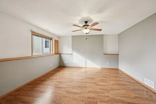 $375,000 | 11763 North Meadow Curve, Lindstrom, MN 55045