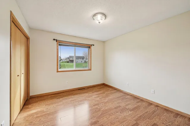 $375,000 | 11763 North Meadow Curve, Lindstrom, MN 55045