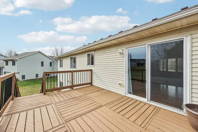 $375,000 | 11763 North Meadow Curve, Lindstrom, MN 55045