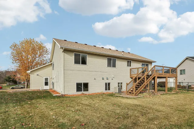 $375,000 | 11763 North Meadow Curve, Lindstrom, MN 55045