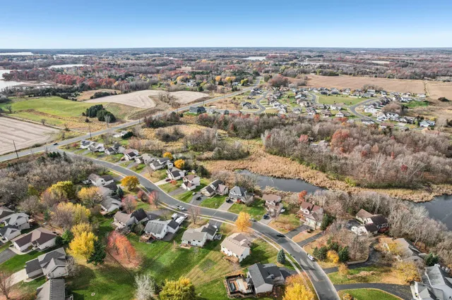 $375,000 | 11763 North Meadow Curve, Lindstrom, MN 55045