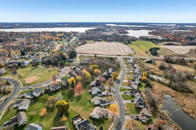 $375,000 | 11763 North Meadow Curve, Lindstrom, MN 55045