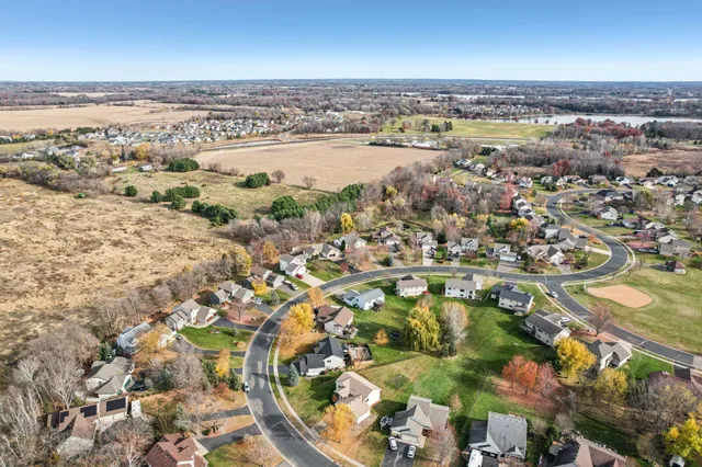 $375,000 | 11763 North Meadow Curve, Lindstrom, MN 55045