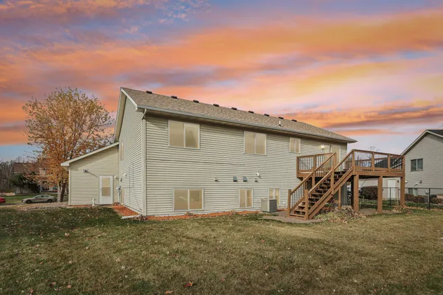 $375,000 | 11763 North Meadow Curve, Lindstrom, MN 55045