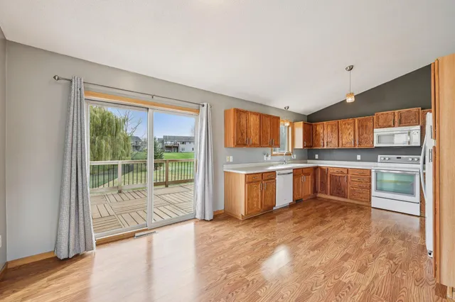 $375,000 | 11763 North Meadow Curve, Lindstrom, MN 55045