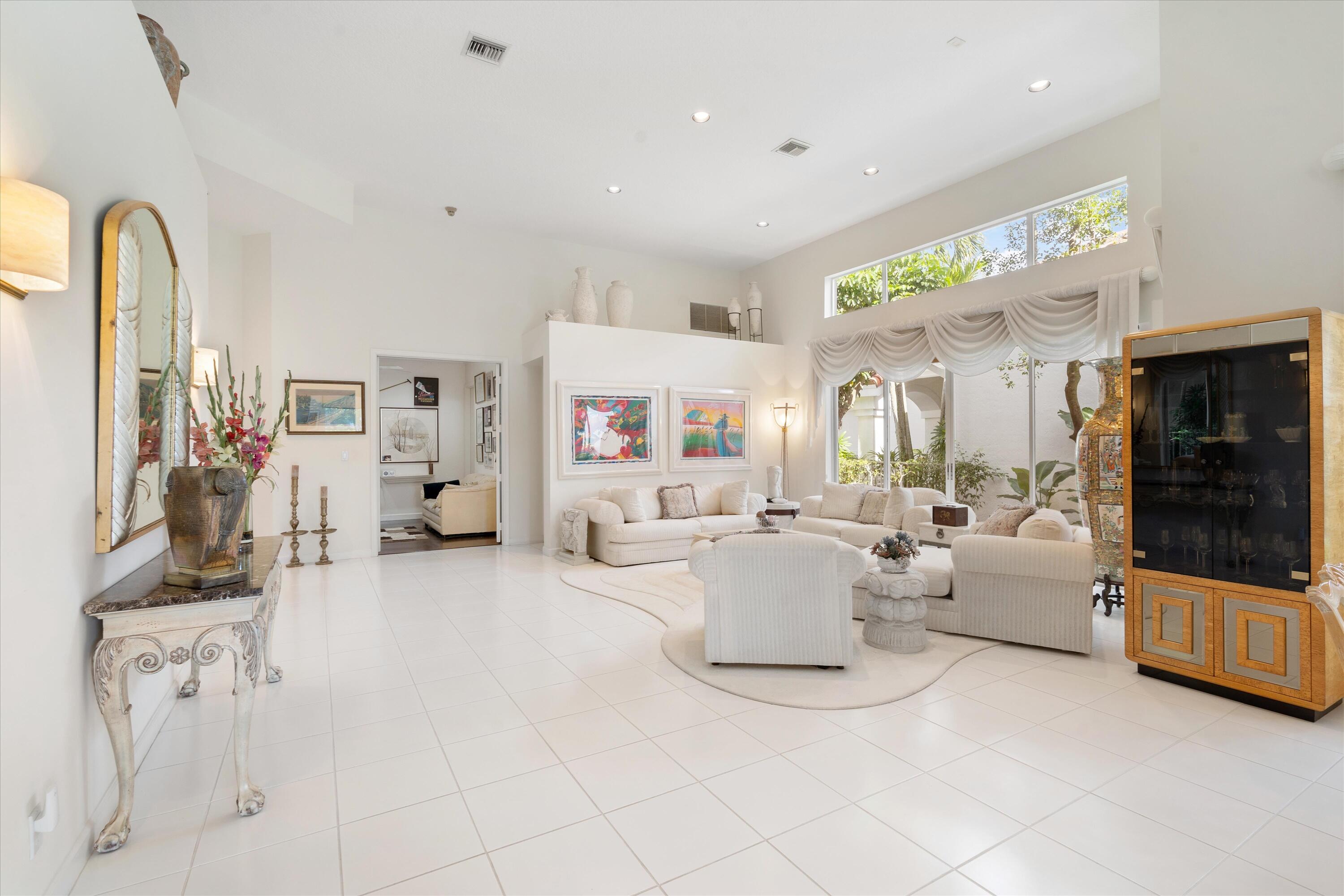 2184 Northwest 62nd Drive Boca Raton, FL 33496 - Photo 4 of 33 Living Room