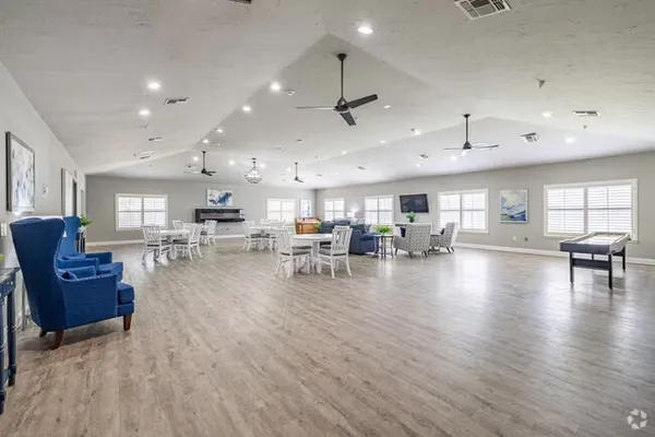 $899 | 3305 Dilido Road, Unit 1104, Dallas, TX 75228