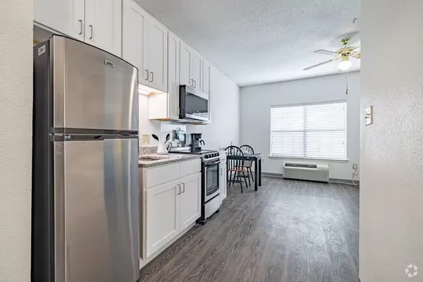 $899 | 3305 Dilido Road, Unit 1104, Dallas, TX 75228