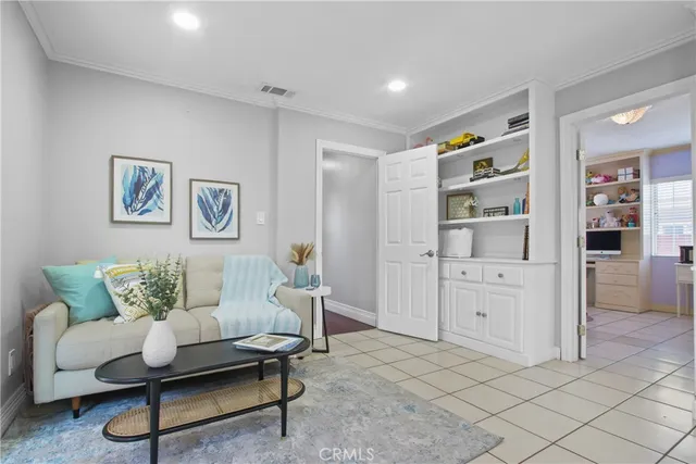 $1,199,900 | 3950 East De Ora Way, Long Beach, CA 90815