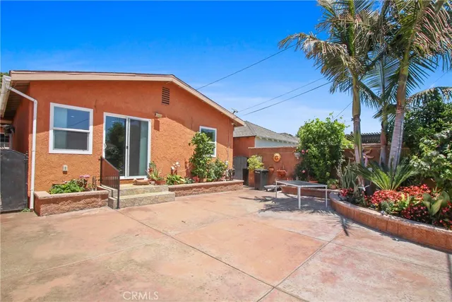 $1,199,900 | 3950 East De Ora Way, Long Beach, CA 90815