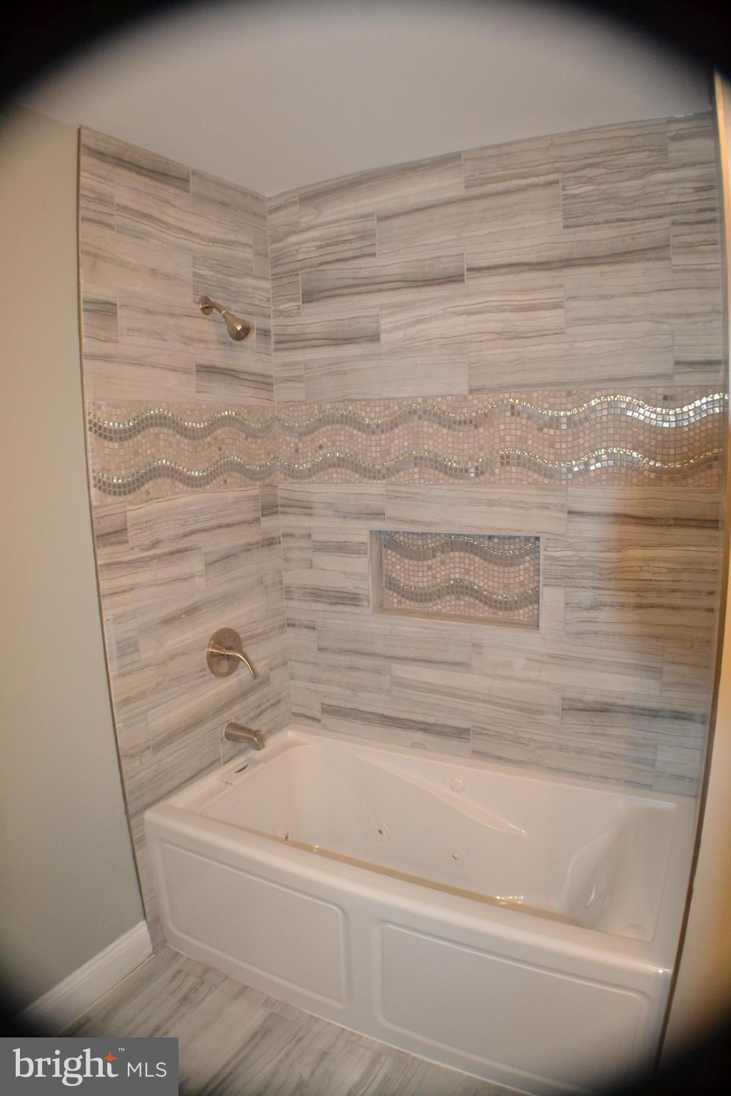 2302 Monticello Road Baltimore, MD 21216 - Photo 13 of 24 Bath
