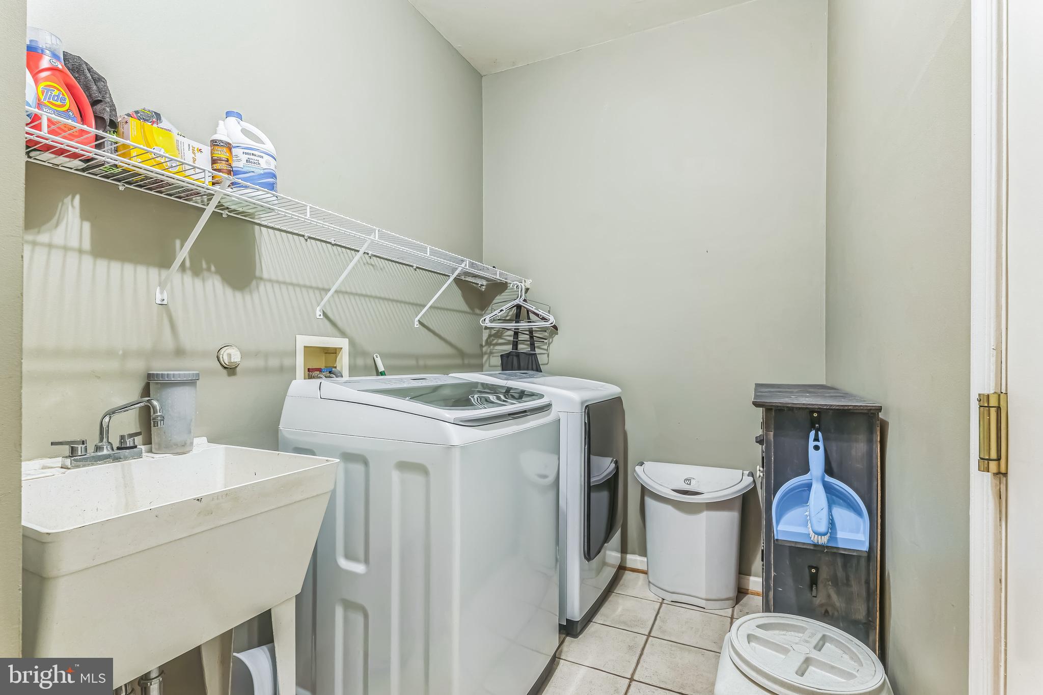 11294 Country Club Road New Market, MD 21774 - Photo 50 of 64 Main Level Mudroom/Laundry