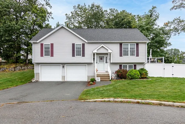 $544,000 | 60 Fieldside Drive, Woonsocket, RI 02895