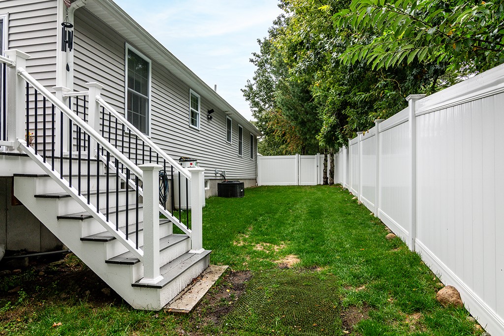 60 Fieldside Drive Woonsocket, RI 02895 - Photo 25 of 31