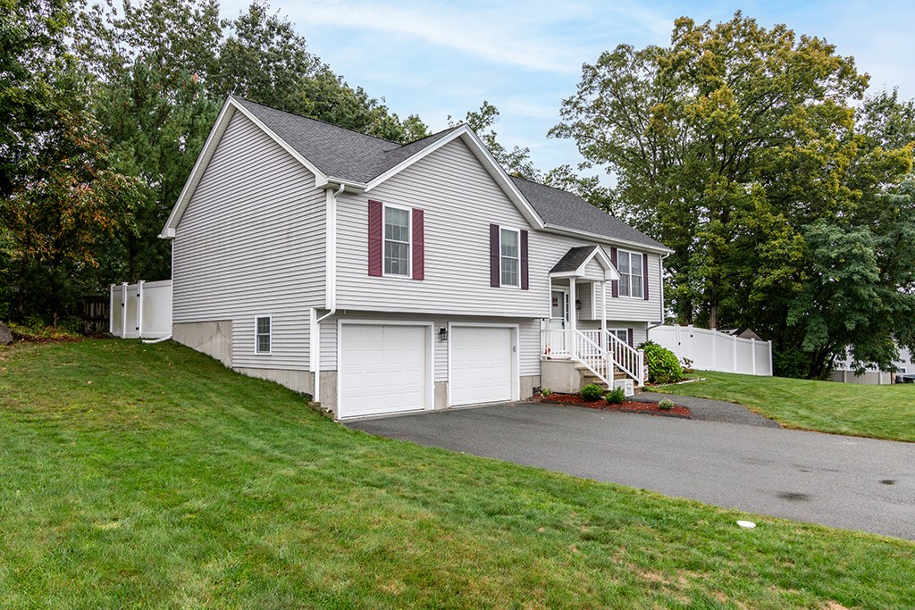 60 Fieldside Drive Woonsocket, RI 02895 - Photo 29 of 31