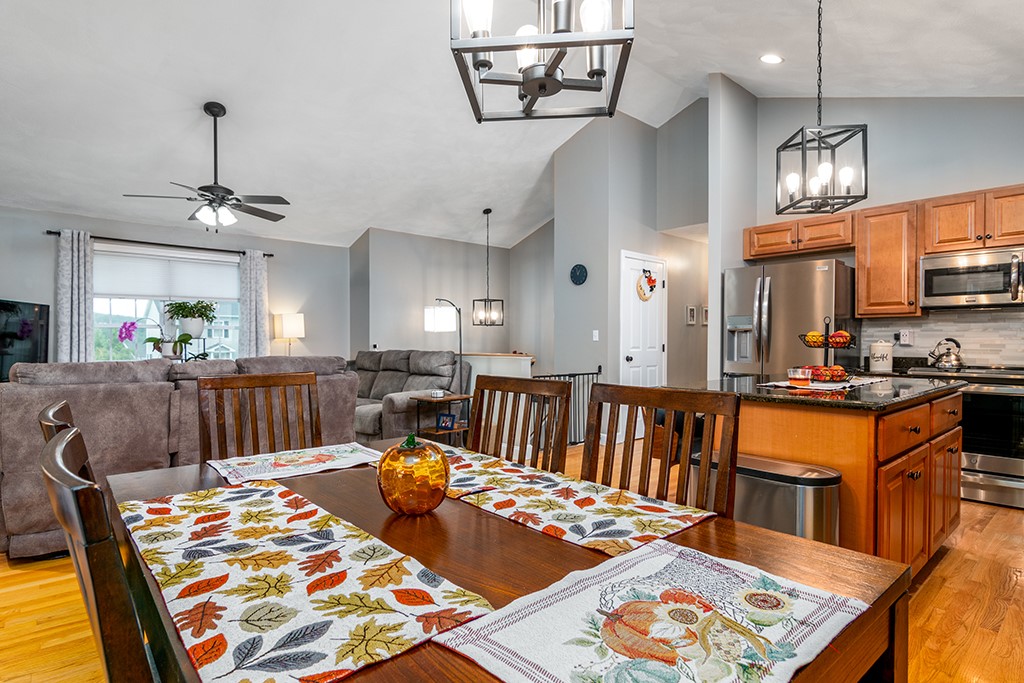 60 Fieldside Drive Woonsocket, RI 02895 - Photo 4 of 31