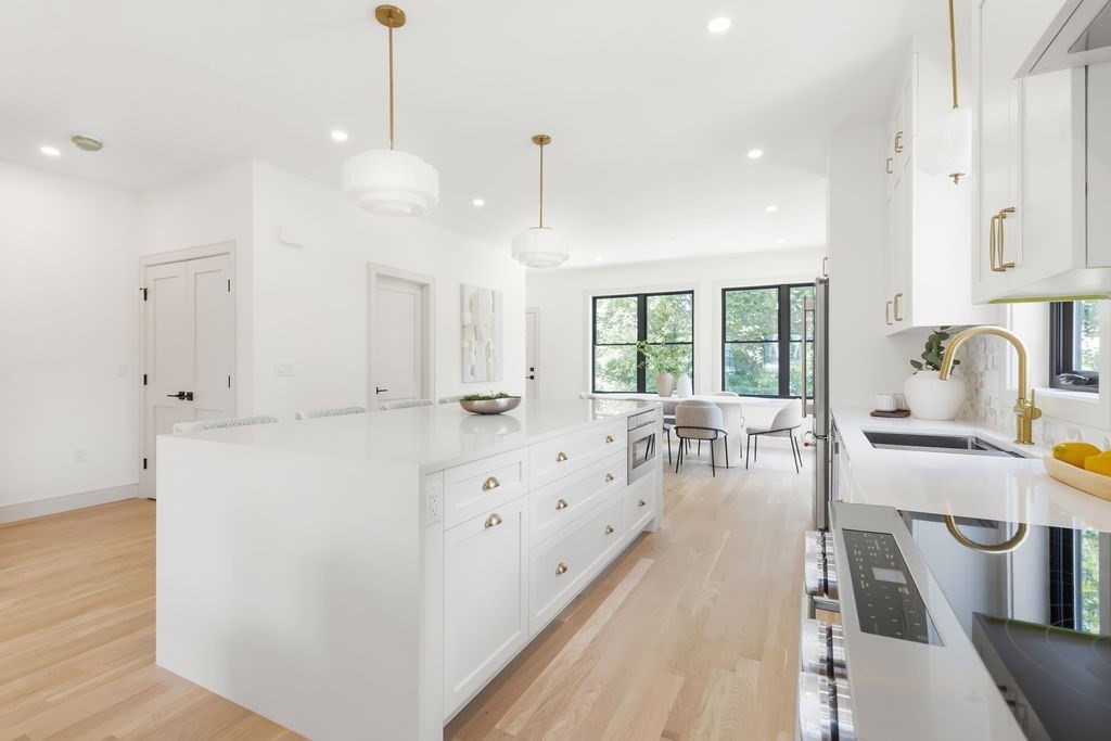 28 Howard Street, Unit 2 Waltham, MA 02451 - Photo 4 of 23