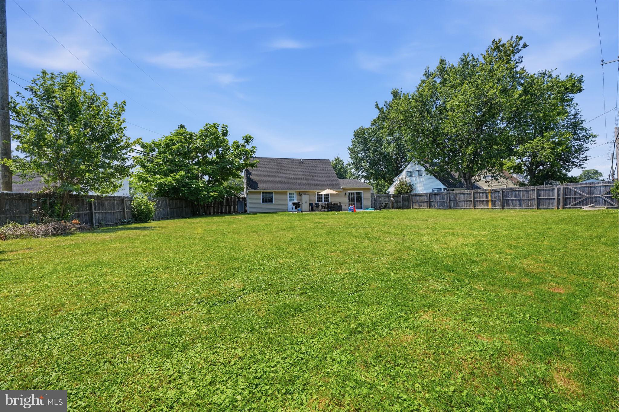 59 Iroquois Road Levittown, PA 19057 - Photo 22 of 25