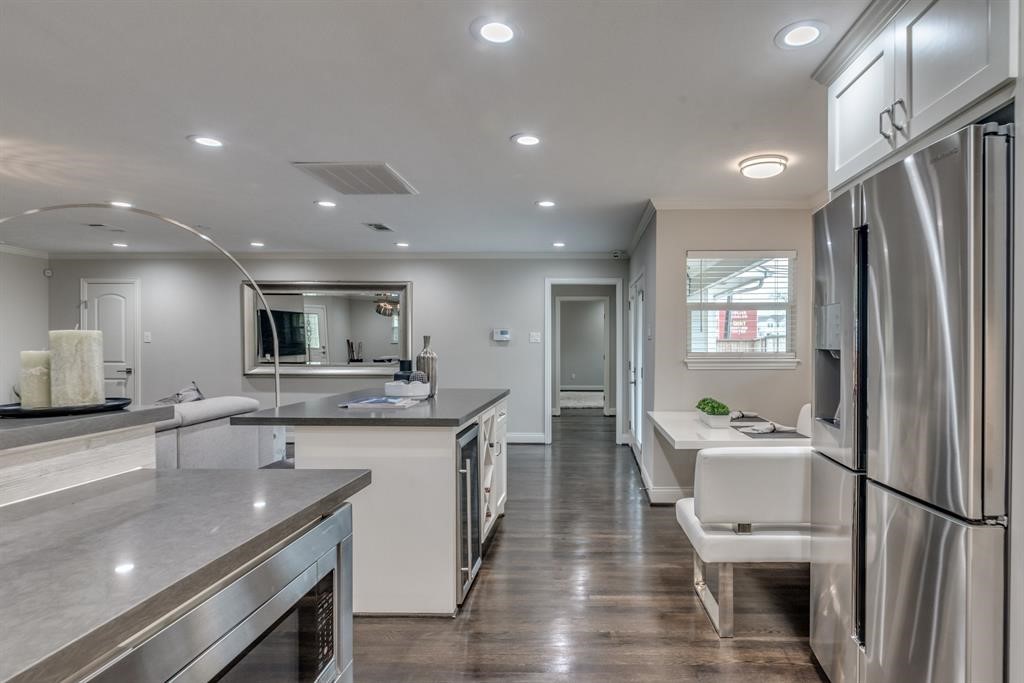 331 West 30th Street Houston, TX 77018 - Photo 7 of 29
