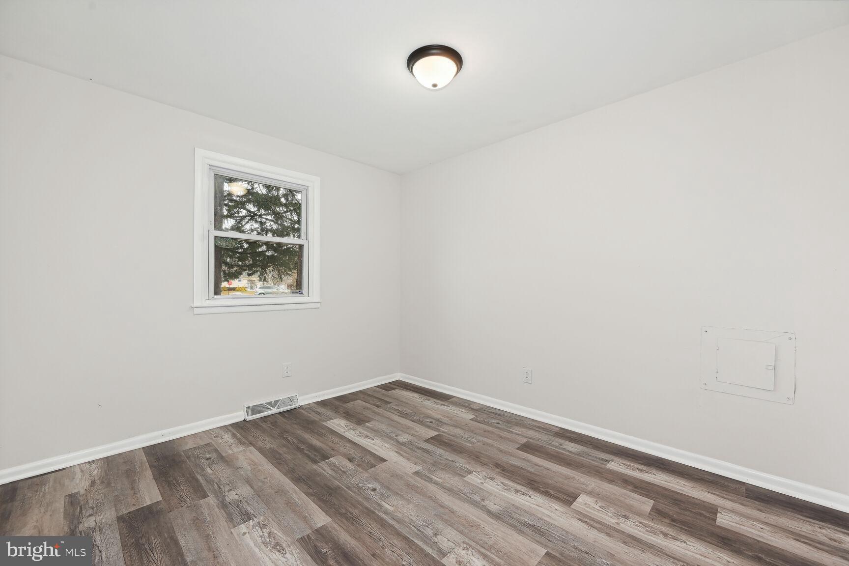 25 Estates Court Pine Hill, NJ 08021 - Photo 16 of 23 Bedroom 2
